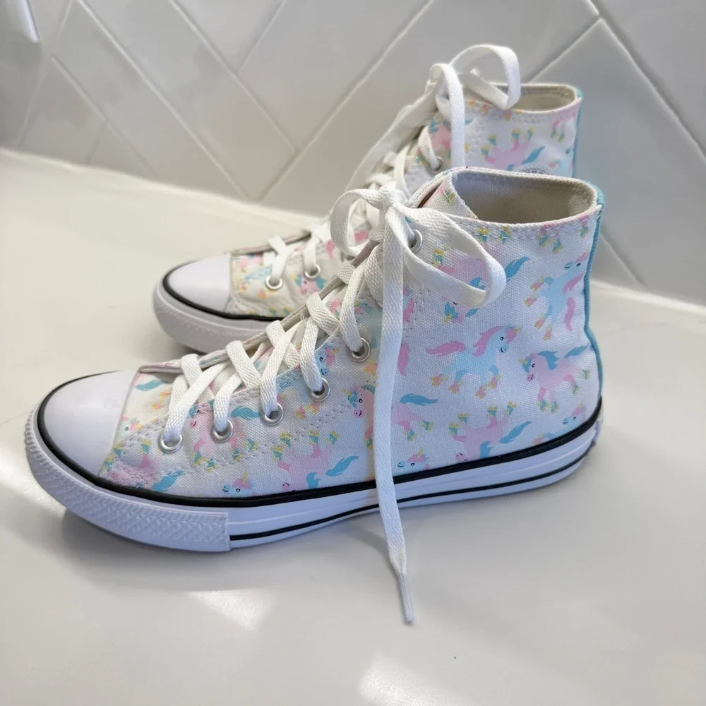 Converse Chuck Taylor All Star Girls Junior 5 Unicorn High Top Shoes Sneakers